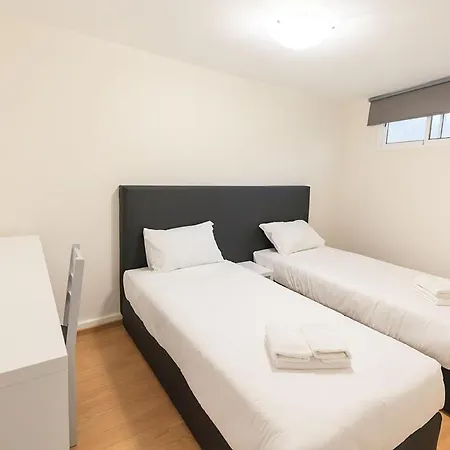 Divino's Hostel *