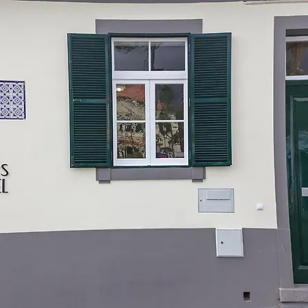 Divino's Hostel