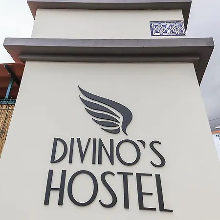 Divino's Hostel